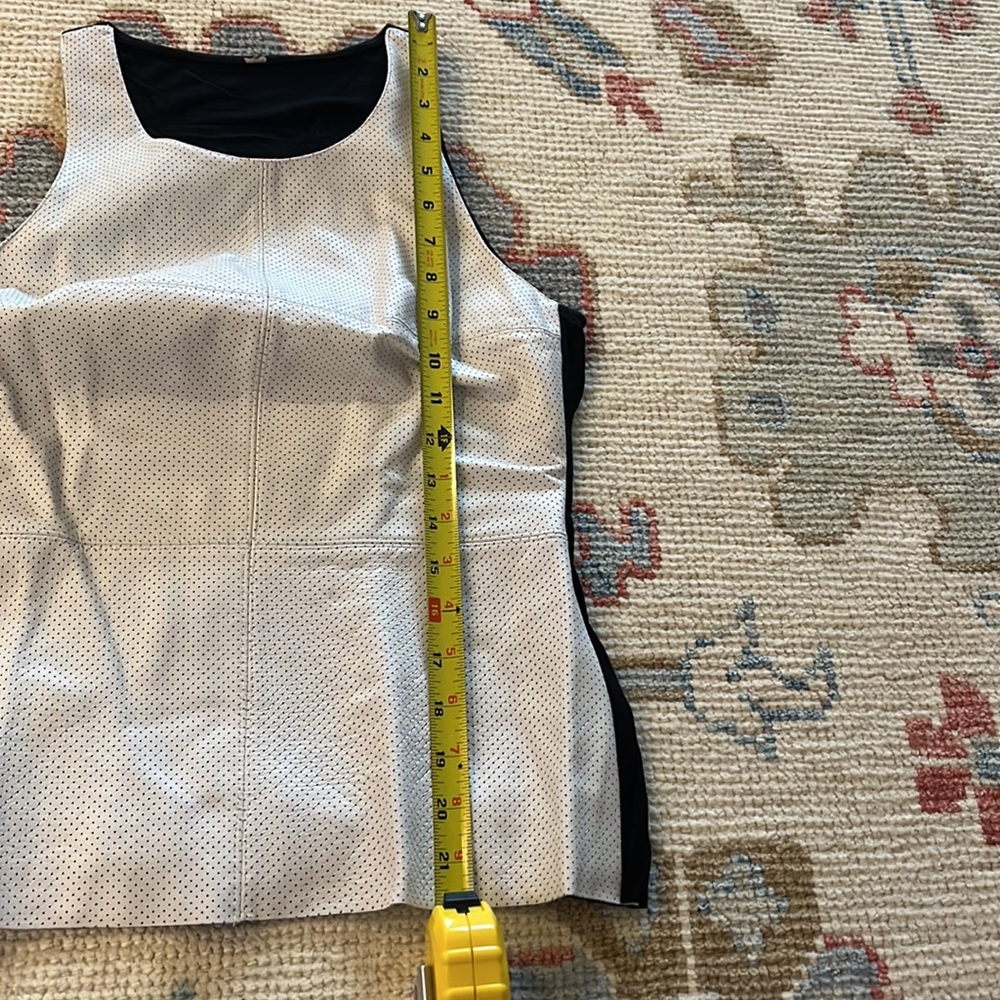 Intermix - Picture 3 of 8